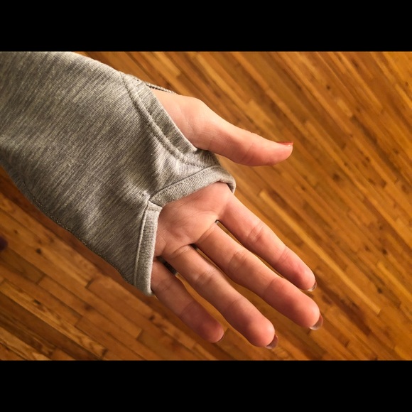 The North Face pullover - Picture 4 of 4